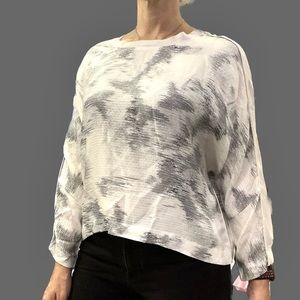 IRO Blouse Helio Cream/Gray Printed Hammered Silk Size 42 Batwing Top